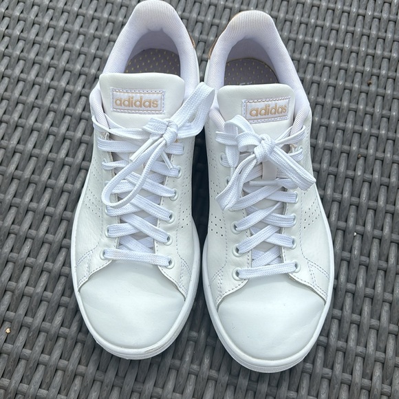 Adidas leather cloud foam worn once like new sz 7.5 white - Picture 2 of 5